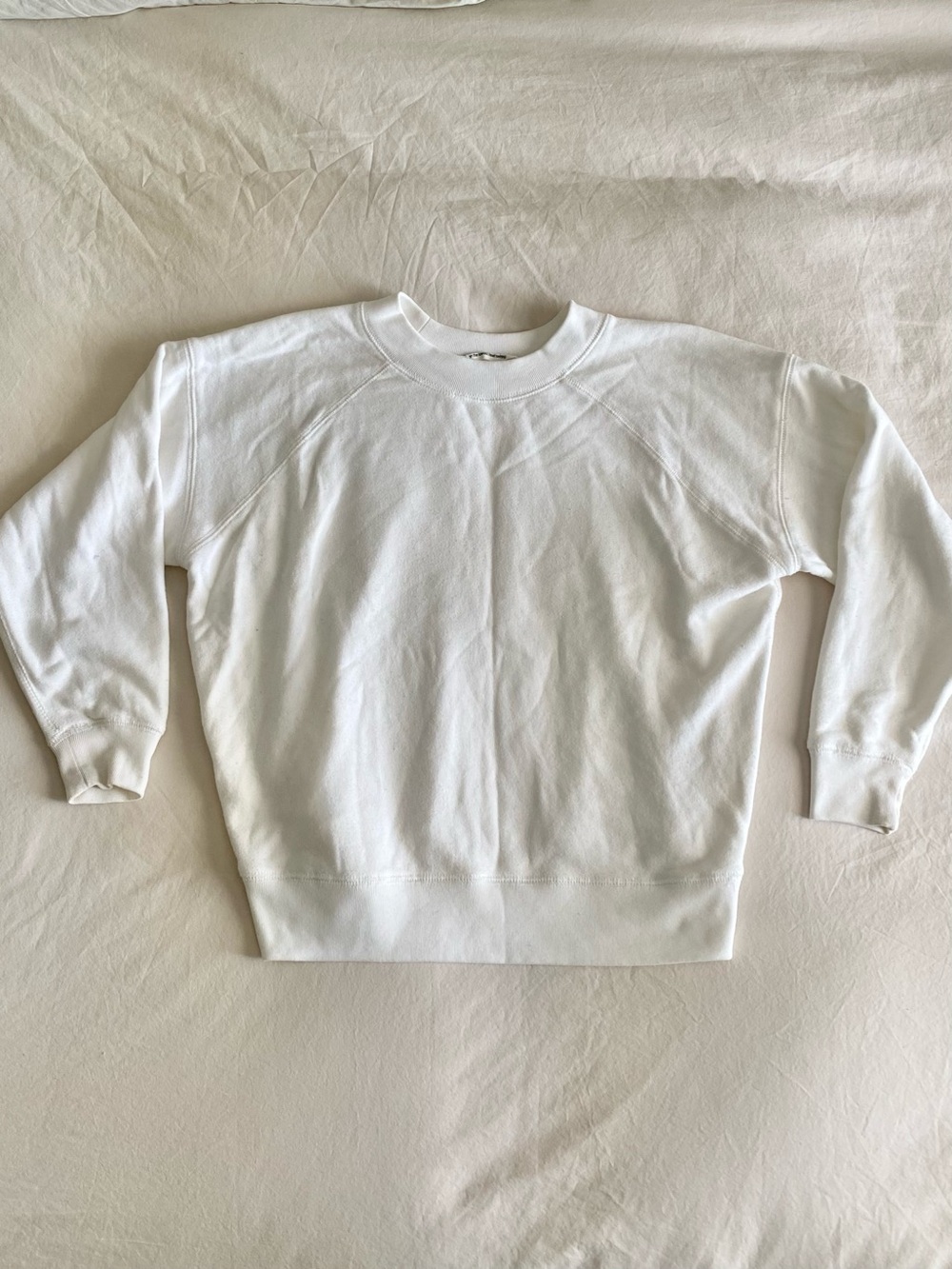 Entireworld Sweatshorts and Sweatshirt Set - Picture 2 of 10